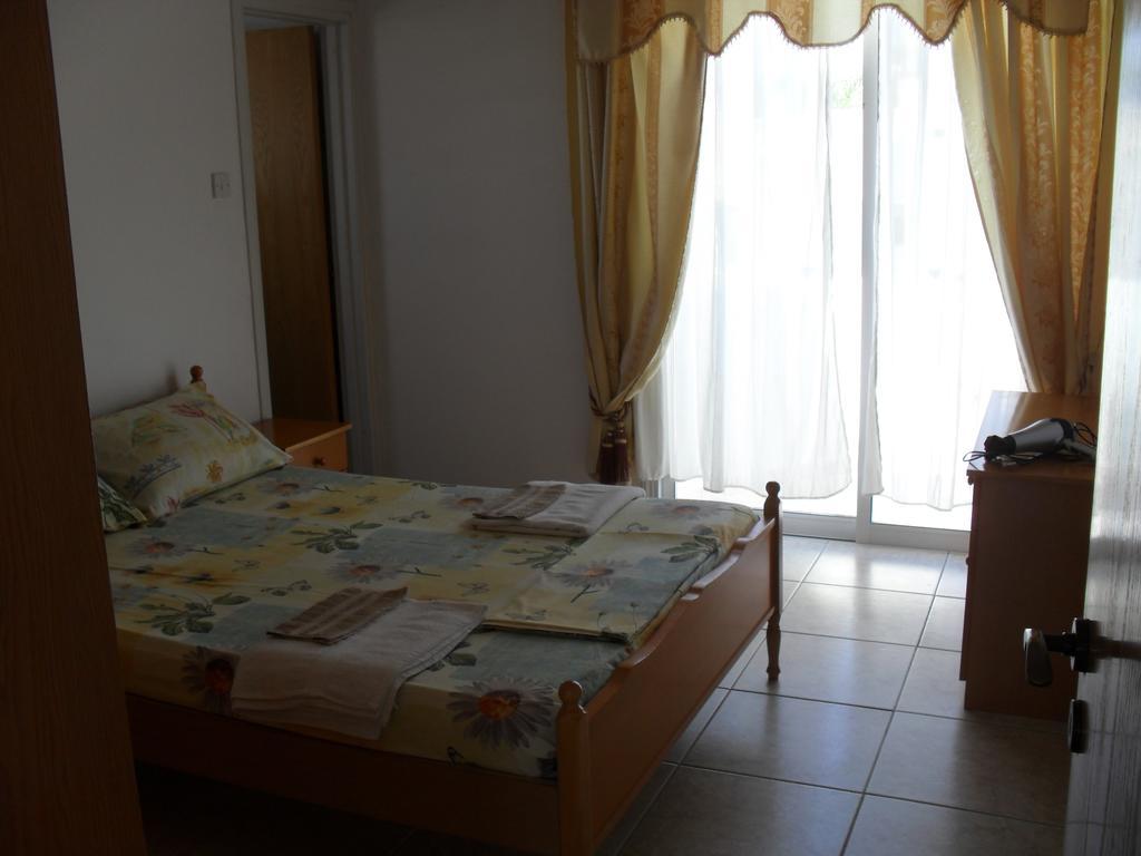 Villa Theodora Paphos Rum bild